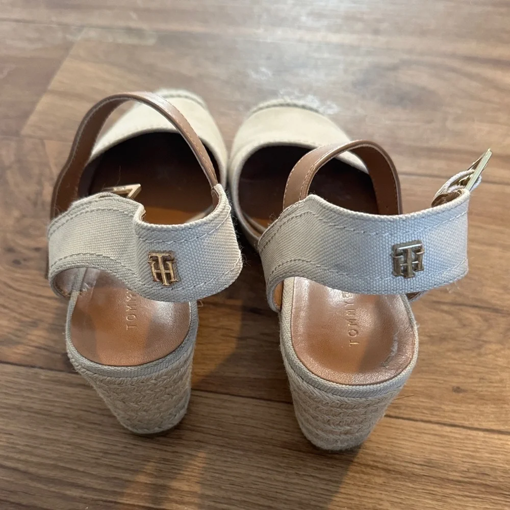 Tommy Hilfiger Women's Beige and Brown Espadrilles - Picture 3 of 4